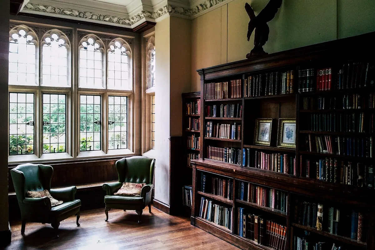 Local Writing Spots: How to Use British Libraries and Cafés as Writing Retreats